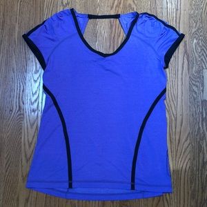Lululemon short sleeve top with reflective details